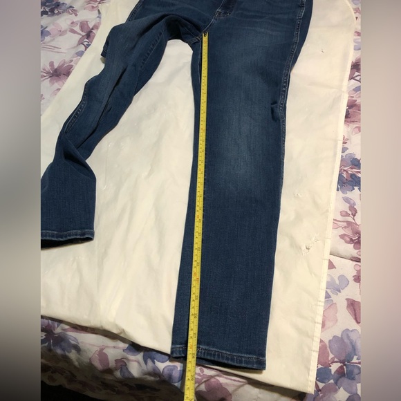 Madewell 10” Roadtripper Skinny Jeans - Picture 13 of 15